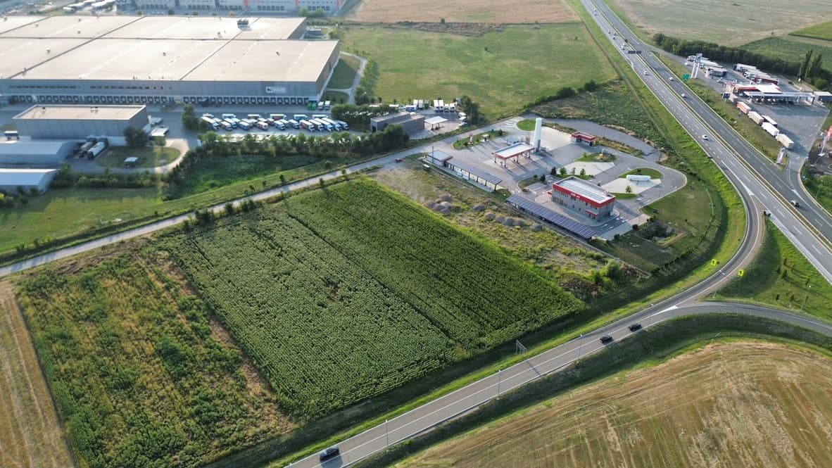 Aerial view of the Nova Pazova parcel within the surrounding logistics and industrial corridor